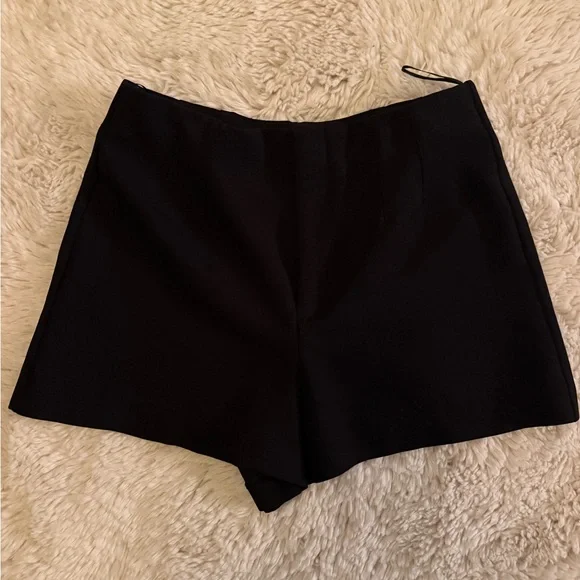 Zara Classic Black high waisted shorts - Picture 4 of 5